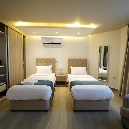 Red Carpet Hotel & Suites Amman Exterior photo