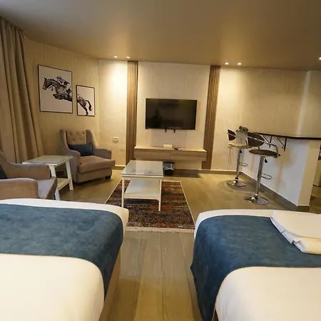 Red Carpet Hotel & Suites Amman Exterior photo