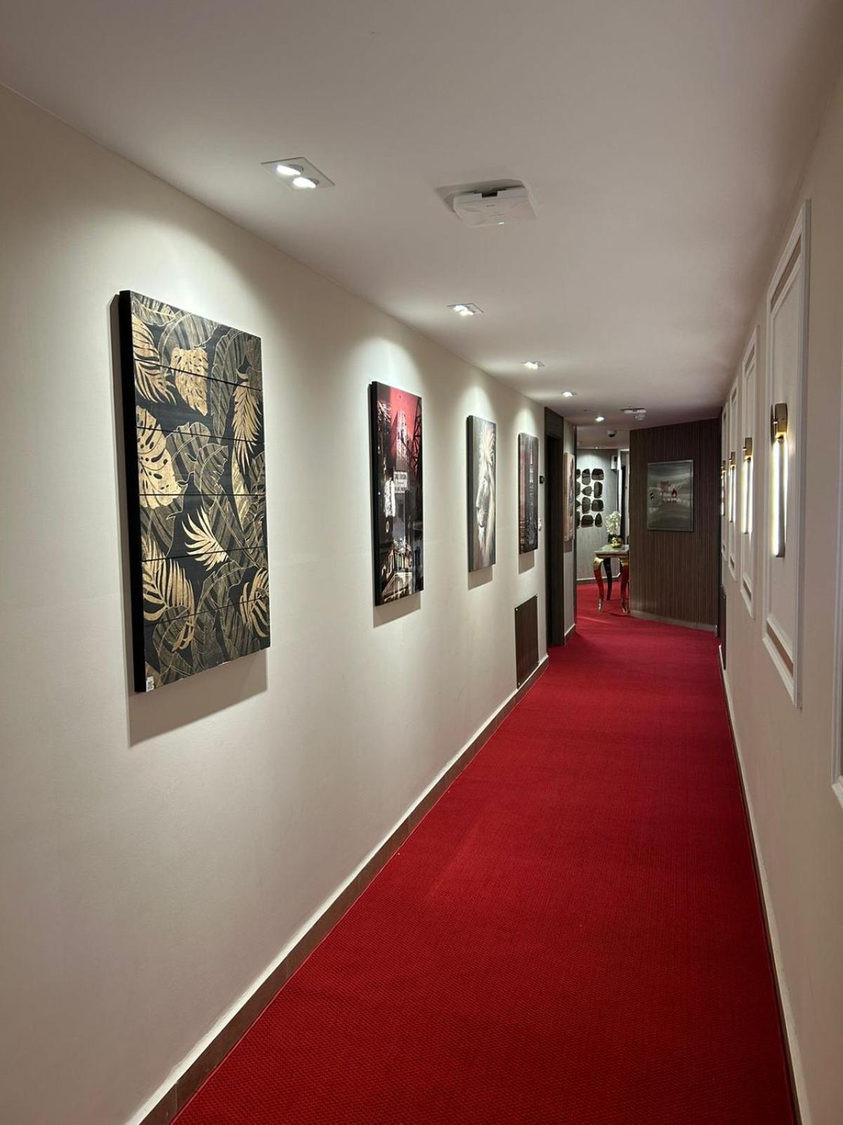 Red Carpet & Hotel 4*